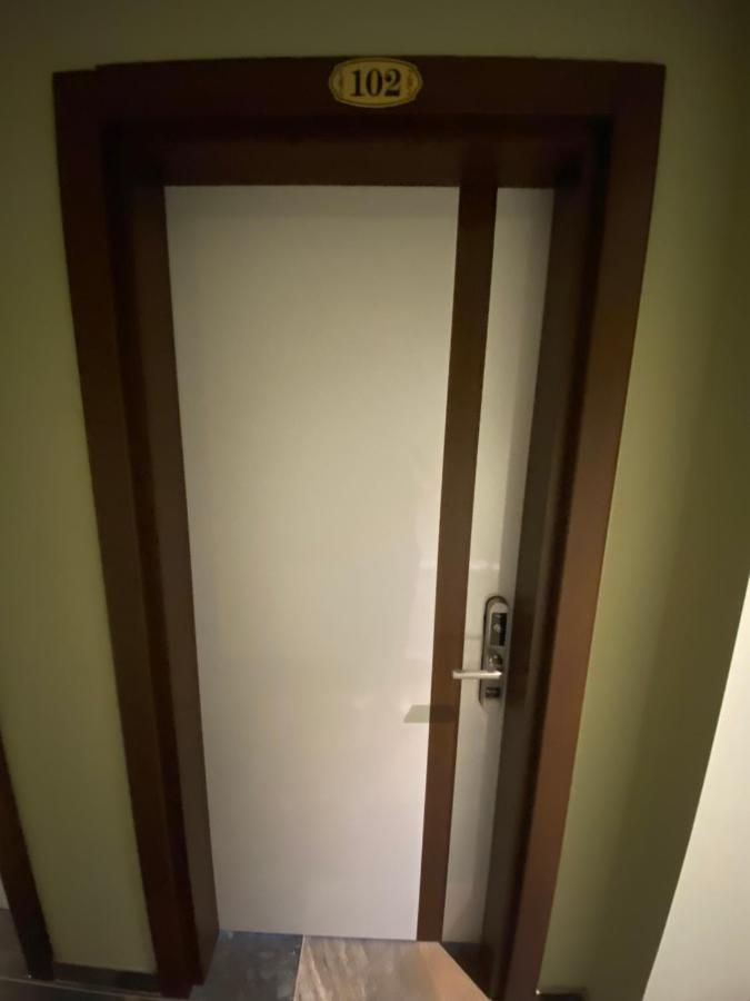 Hotel Kolonja'S 德巴尔 外观 照片