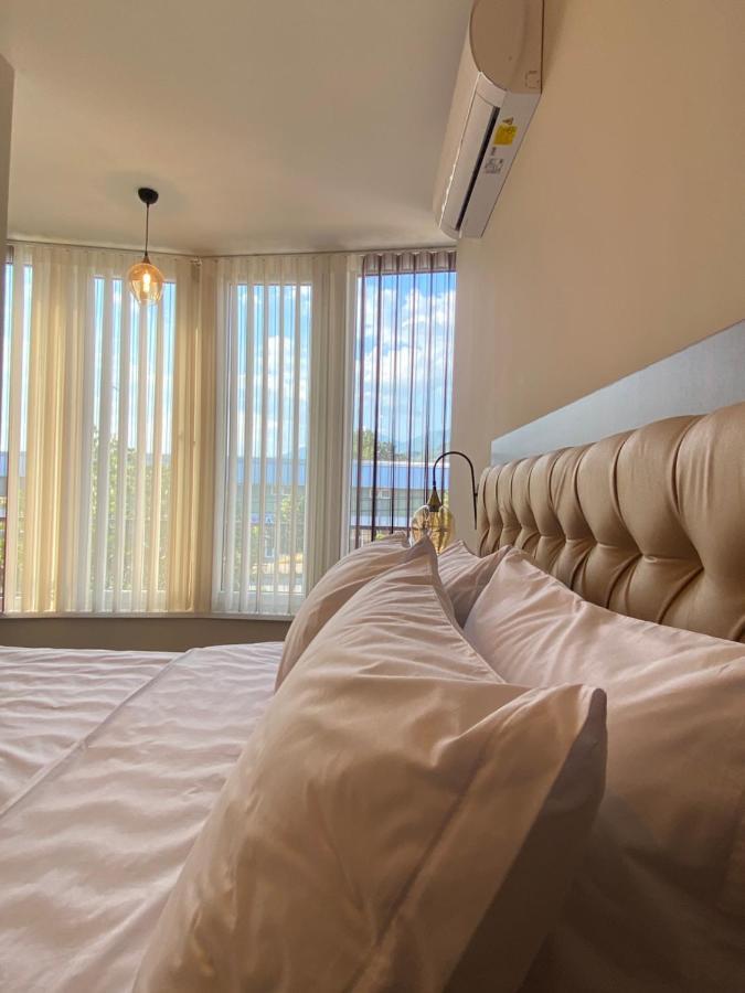Hotel Kolonja'S 德巴尔 外观 照片