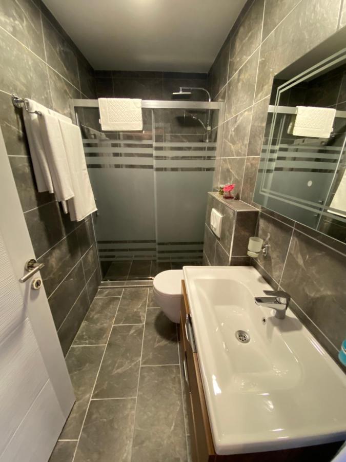 Hotel Kolonja'S 德巴尔 外观 照片
